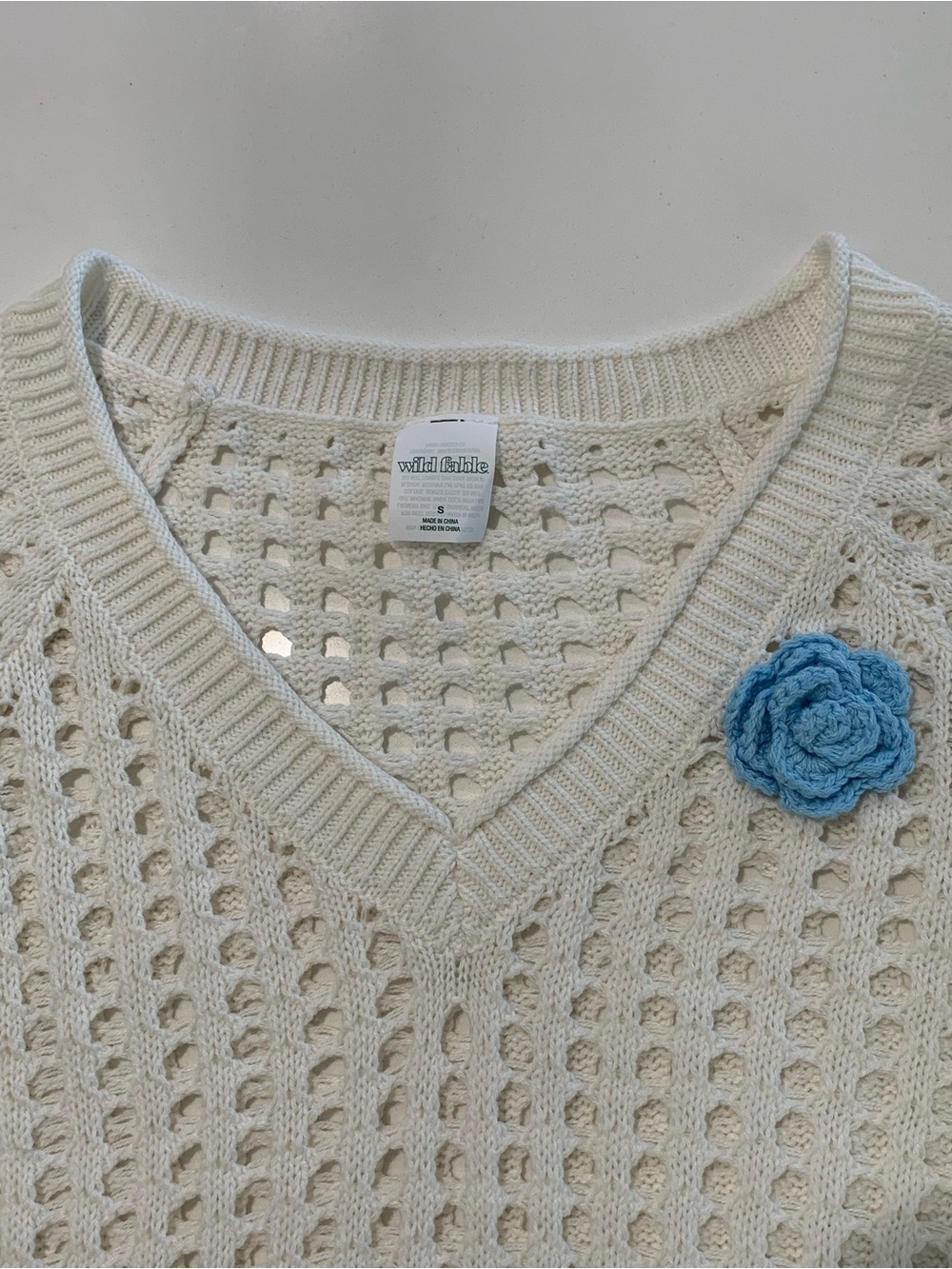 NWT Wild Fable Cream Open Knit Cropped V Neck Sweater Crochet Flowers, Boho, S - Picture 5 of 14